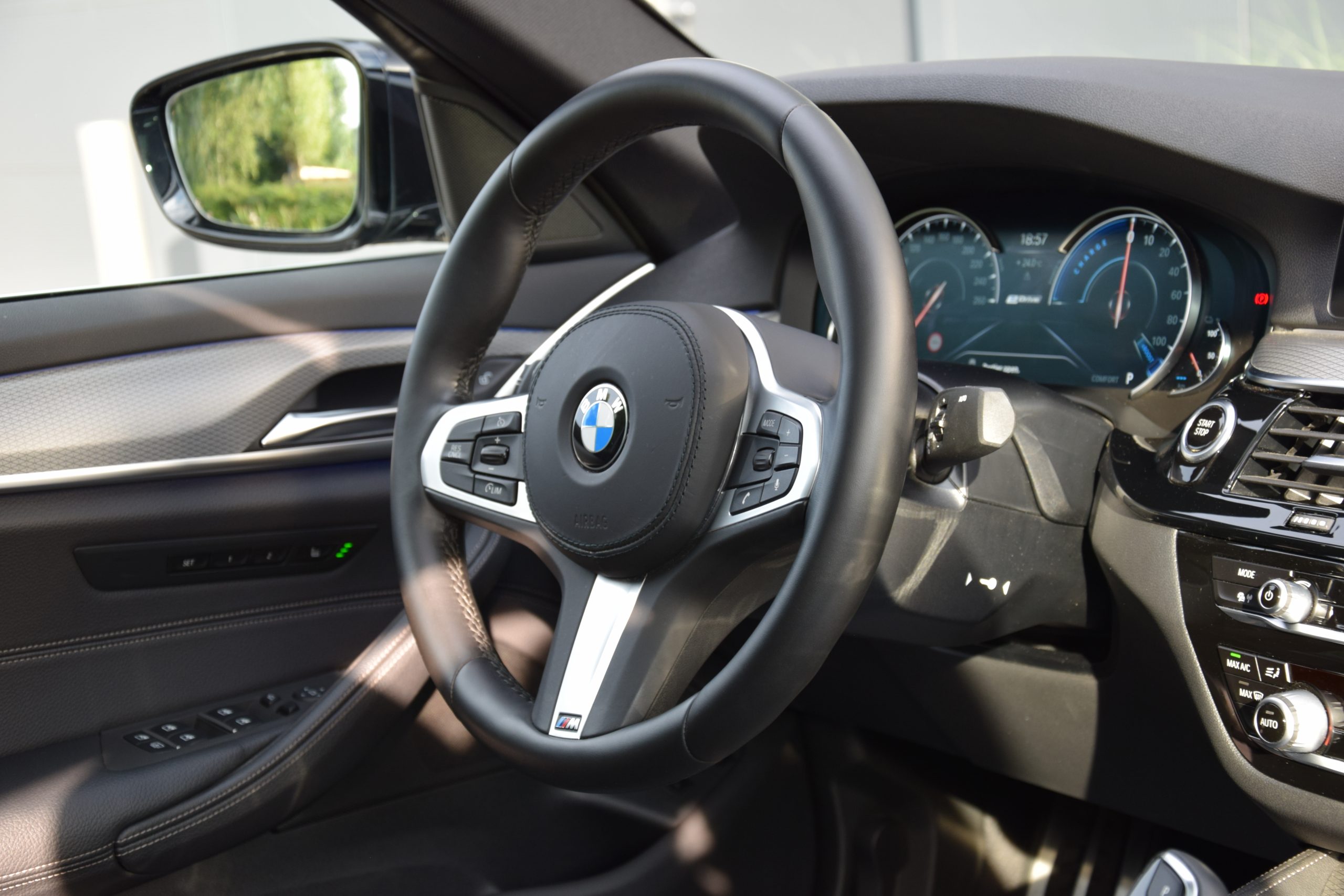 BMW 530e Hybride M-Sportpakket 06/2018 – Full Option!!
