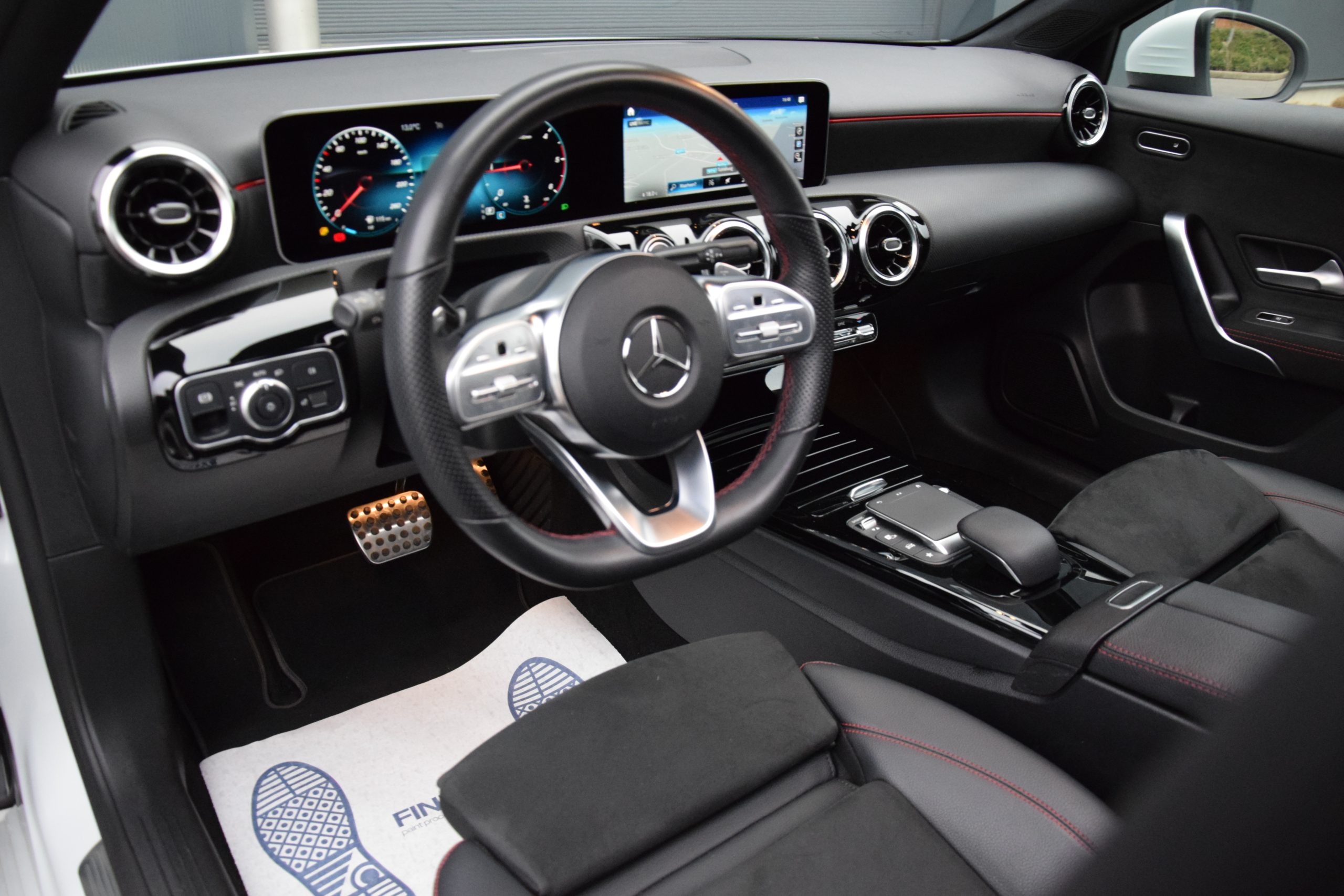 Mercedes-Benz A180d AMG-Sportpakket 06/2020 – Panodak!!