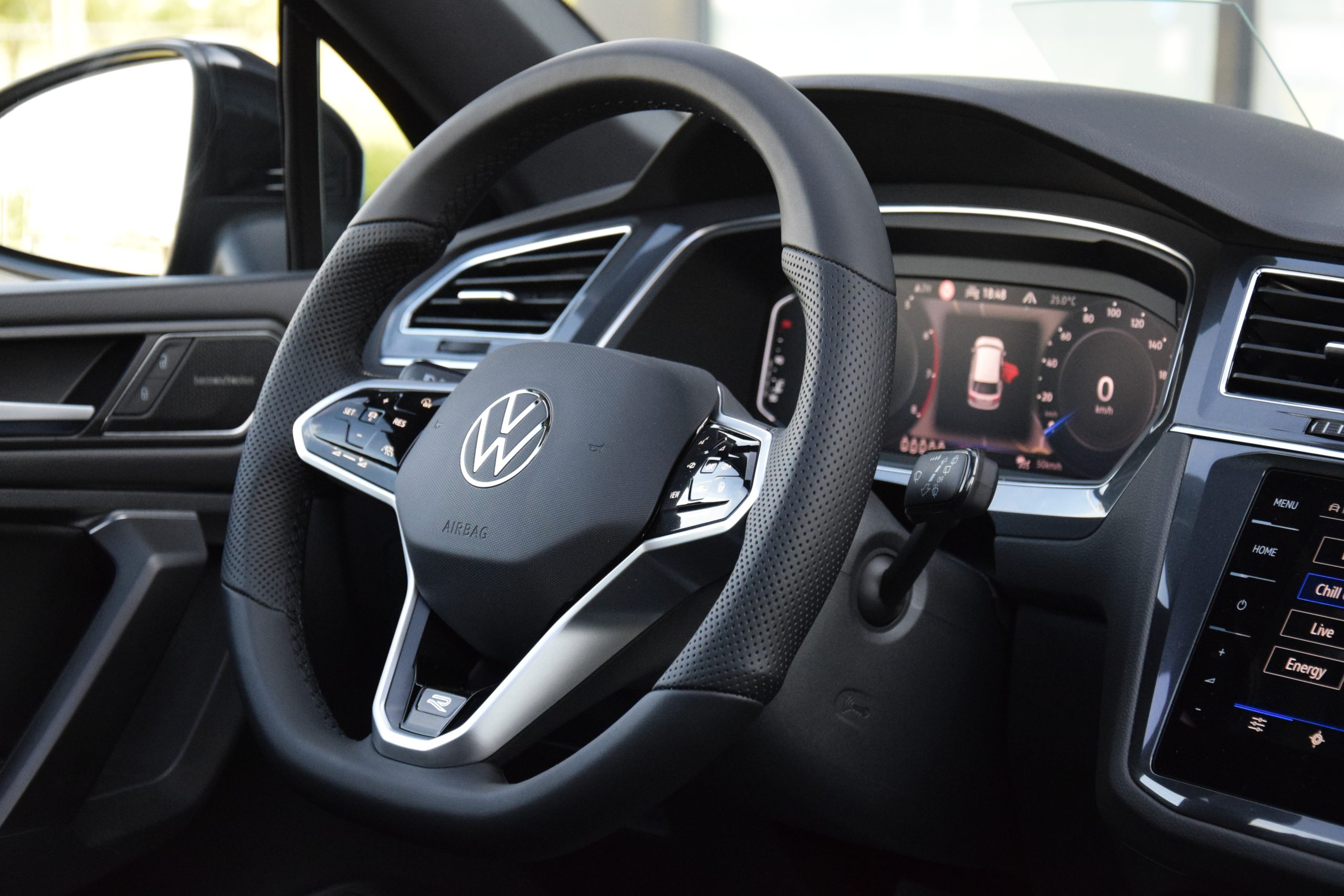 Volkswagen Tiguan Allspace 2.0 TSI 4Motion R-Line 7pl. – NEW – Full Option!!