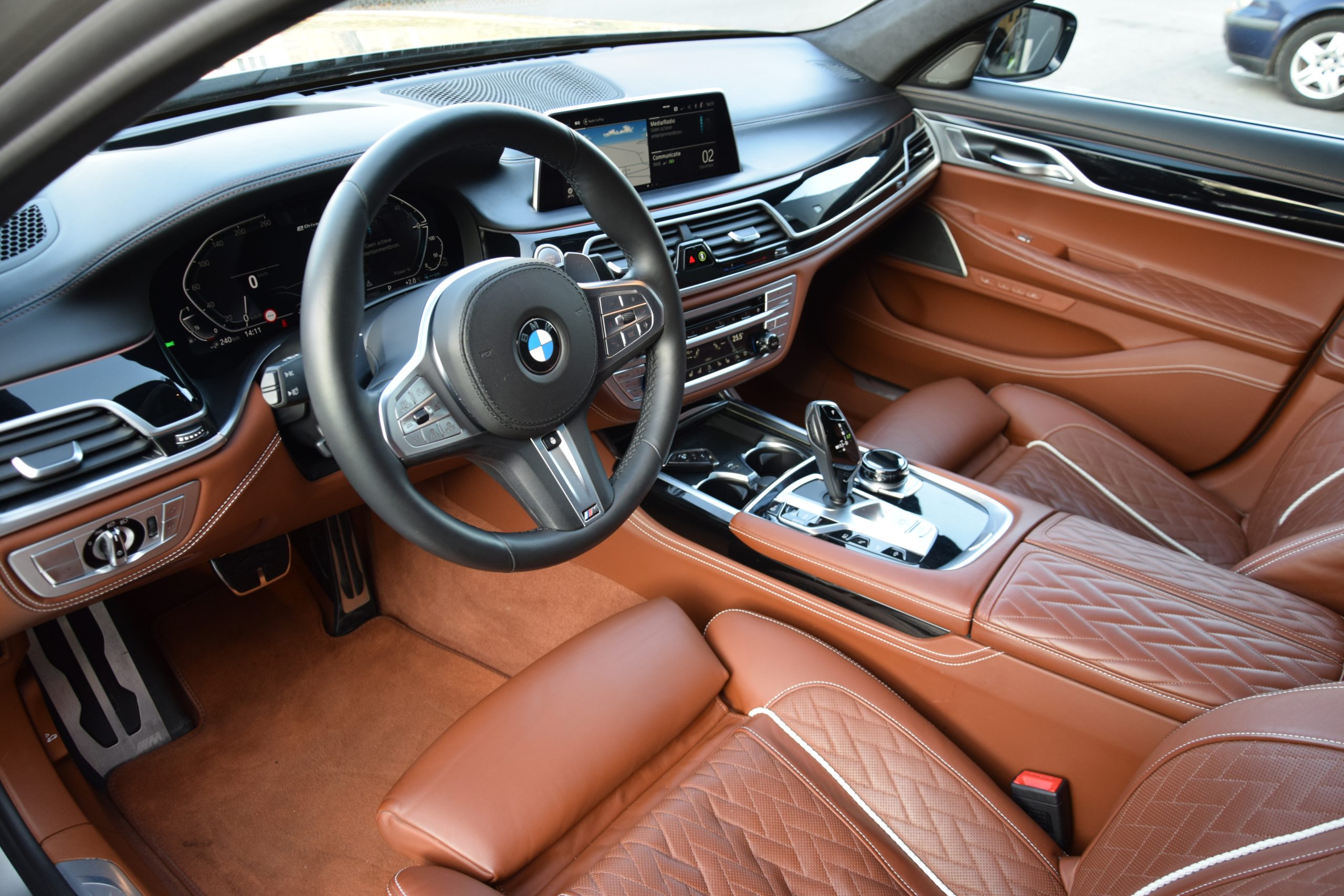 BMW 745e PHEV Individual M-Sport 06/2019 – Full Option